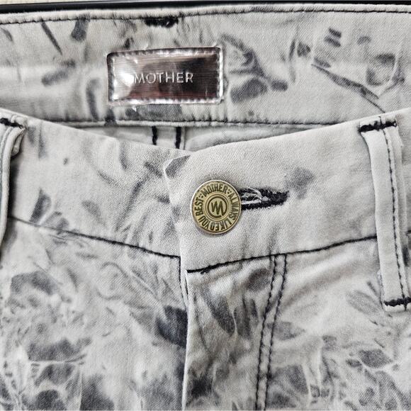 Mother The Looker in Rebel at Night - Picture 12 of 16